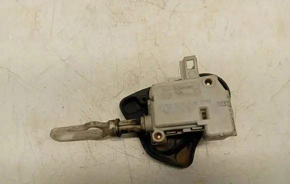 Audi A4 S4 B6 8E 8H Tailgate boot lock/latch motor 8E5827833