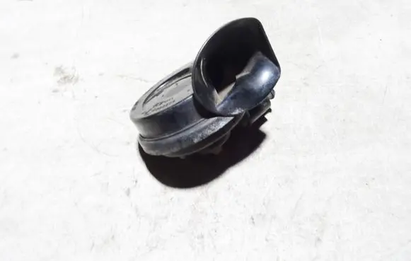 Audi A4 S4 B7 8E 8H Horn signal 8E0951221