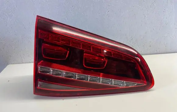 Volkswagen Golf VII Tailgate rear/tail lights 5G0945307F 81240101 9600945307F