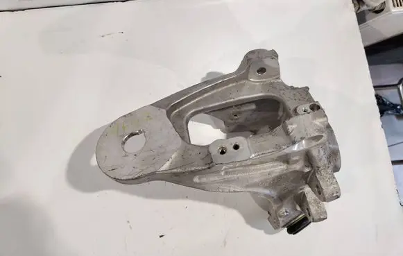 BMW X6 F16 Rear wheel hub spindle/knuckle 6877248 A3560