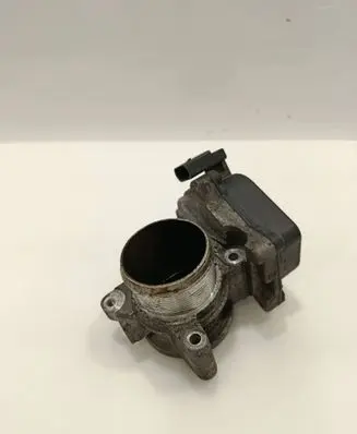 Volkswagen Touran II Throttle valve 03L128063L 6101742