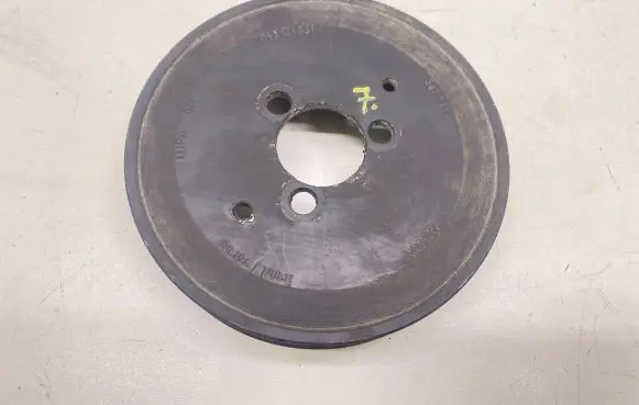 Audi Q7 4L Water pump pulley 059121031
