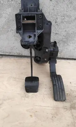 Renault Trafic III (X82) Pedal assembly 465010176R