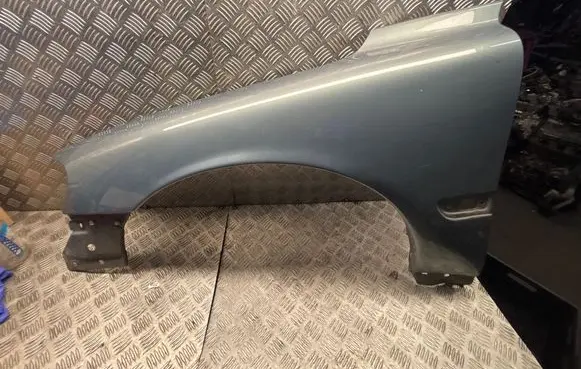 Volvo V70 Fender 