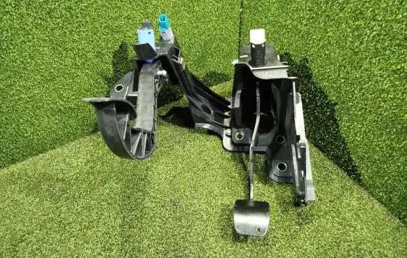 Renault Master III Pedal assembly 070108 465104994 29L230034035