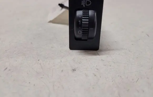 Toyota Corolla Verso AR10 Headlight level height control switch