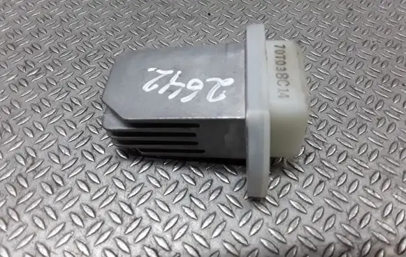 Nissan Prairie Heater blower motor/fan resistor 70T038C14