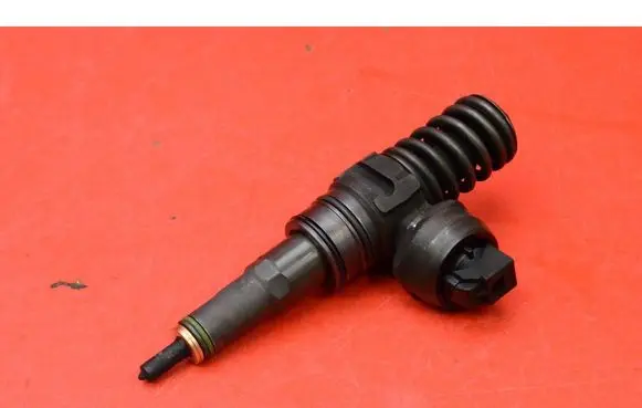 Volkswagen PASSAT B6 Fuel injector 038130073BN