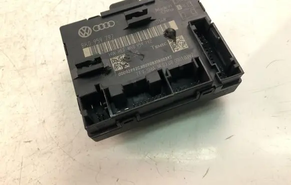 Audi A4 S4 B8 8K Door control unit/module 8K0959792