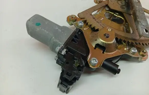 Subaru B9 Tribeca Front door window regulator motor 60816GL