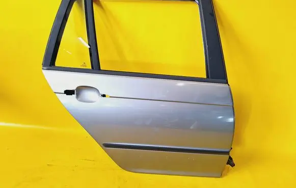 BMW 3 E46 Rear door