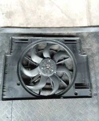 Volvo XC40 Electric radiator cooling fan 32222109 8888778198