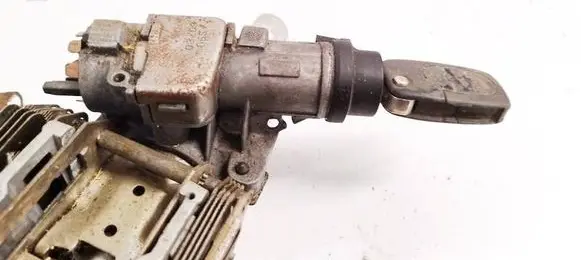 Audi A4 S4 B6 8E 8H Ignition lock 