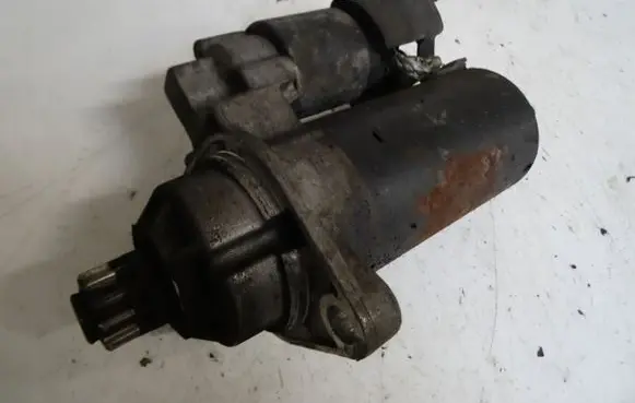 Volkswagen Touran I Starter motor