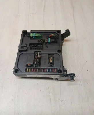 Ford Galaxy Fuse module 7M3962258R S110730200H 614097532