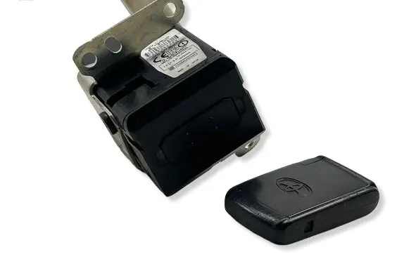 Toyota Corolla Verso AR10 Ignition lock 626399000 TA2003163 ETC094LPD0290