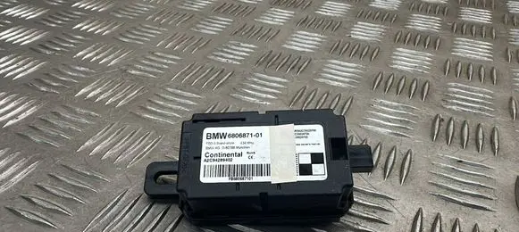 BMW i3 Aerial antenna amplifier 6806871 680687101 A2C94289402