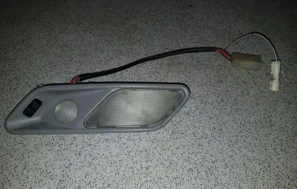 BMW 5 E34 Rear seat light 8350497