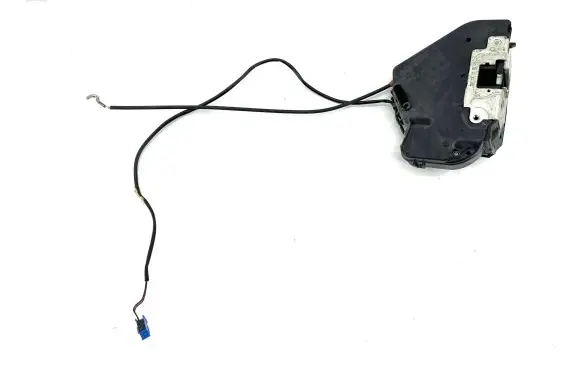 Mercedes-Benz C W203 Front door lock 2037300235
