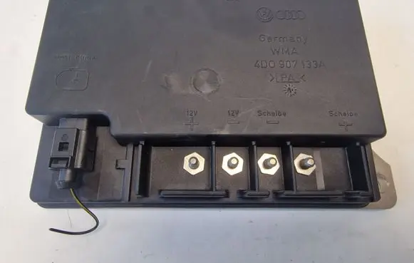 Audi A8 S8 D2 4D Other control units/modules 4D0907133A