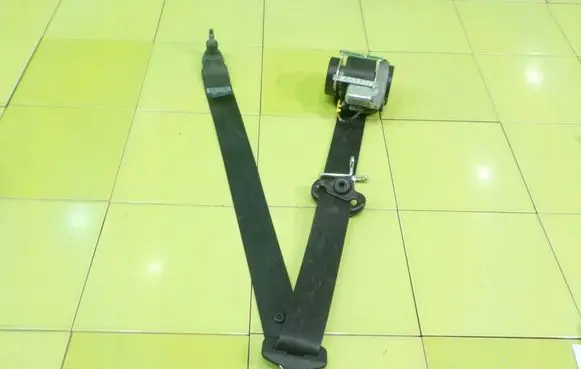 Ford Focus Front seatbelt BM5161295AEW BEZPIECZENSTWA