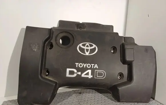 Toyota Avensis T250 Engine cover (trim) D4D