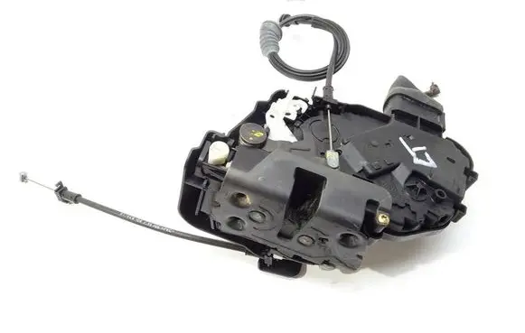 Volvo V50 Rear door lock 30753668