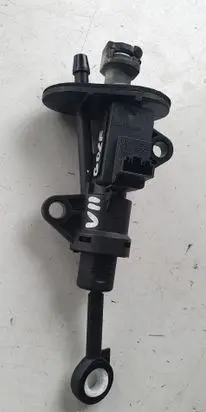 Volkswagen Golf VII Clutch slave cylinder 