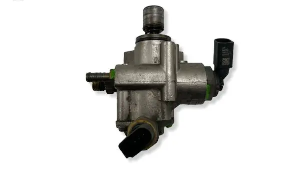 Audi A4 S4 B7 8E 8H Fuel injection high pressure pump 06E906051K 06F025F