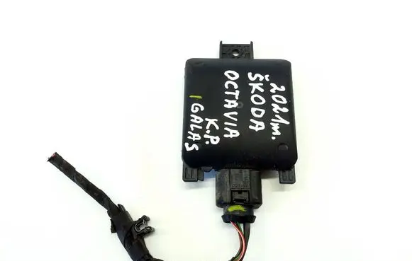 Skoda Octavia Mk4 Blind spot module 2Q0907685E