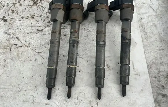 Mercedes-Benz C W203 Fuel injectors set 0445110200 A6110701787 280504