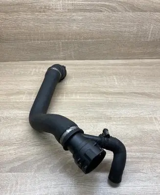 BMW 5 E60 E61 Engine coolant pipe/hose 7789742