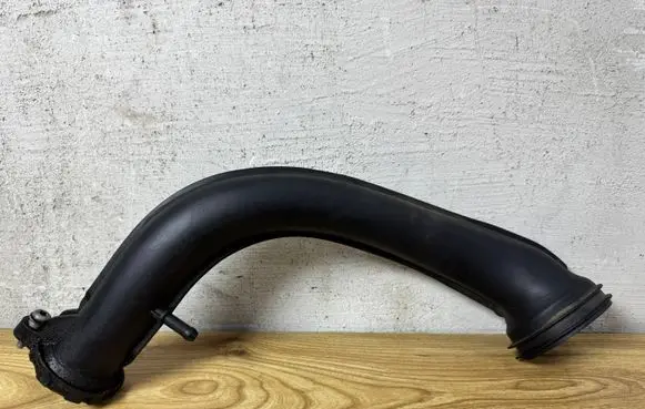 Volkswagen Golf VI Intercooler hose/pipe 03C145673M
