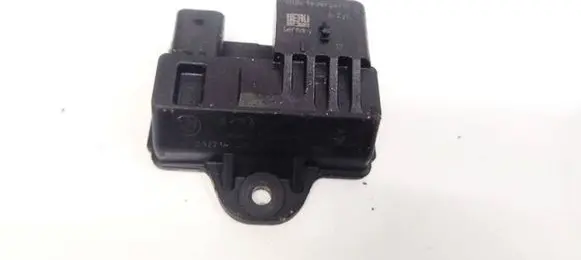 BMW 5 GT F07 Glow plug pre-heat relay 0522140104 851947202