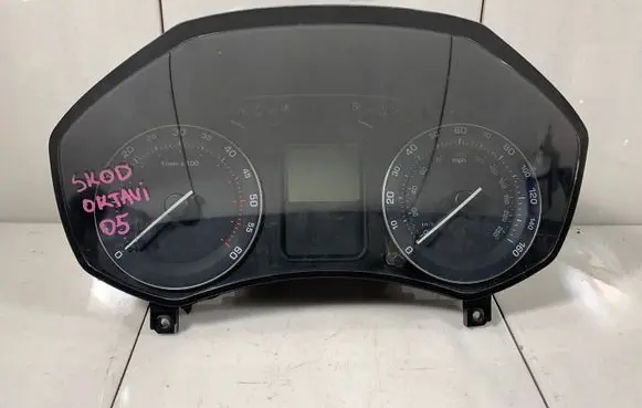 Skoda Octavia Mk2 (1Z) Speedometer (instrument cluster) 1Z0920910D