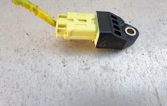 Subaru Outback Airbag deployment crash/impact sensor 98237AG000