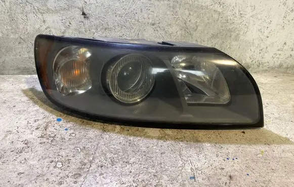 Volvo V70 Headlight/headlamp 30693836 0301198204