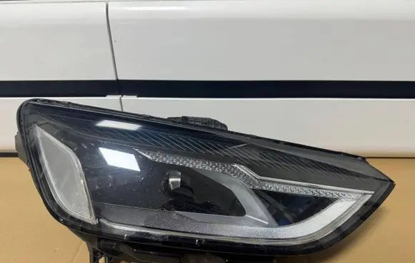 Audi A4 S4 B9 8W Headlight/headlamp 8W0941012