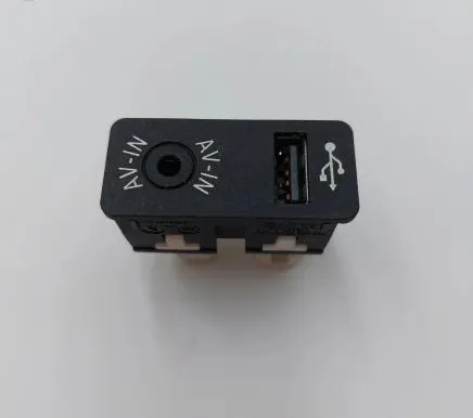 Mini Cooper Countryman R60 USB socket connector 84109229242