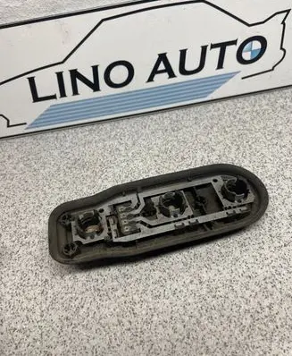 BMW 5 E39 Tail light bulb cover holder 8371324