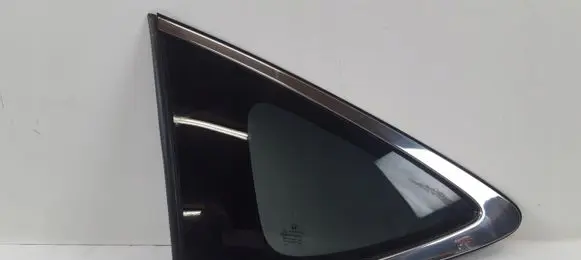 Honda CR-V Rear side window ACM100