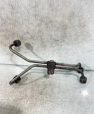 Fuel injector supply line/pipe