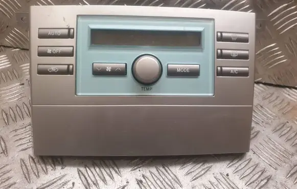 Toyota Corolla Verso AR10 Climate control unit 559000F030