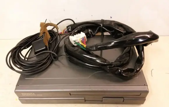 Toyota Avensis T250 Navigation unit CD/DVD player 0866200850 0866300811 30530426