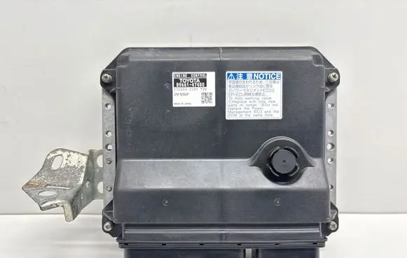 Toyota Prius+ (ZVW40) Engine control unit/module 8966147480 2755002501