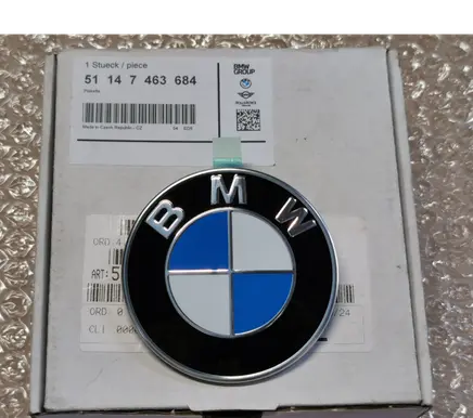 BMW 8 G15 Manufacturer badge logo/emblem 7463684 51147463684