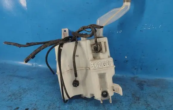 Toyota Prius (XW30) Windshield washer fluid reservoir/tank 8531547140
