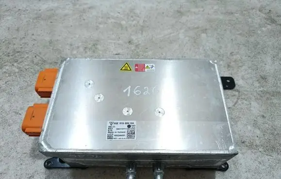 Audi E-tron GT Voltage converter inverter 5QE915684DA
