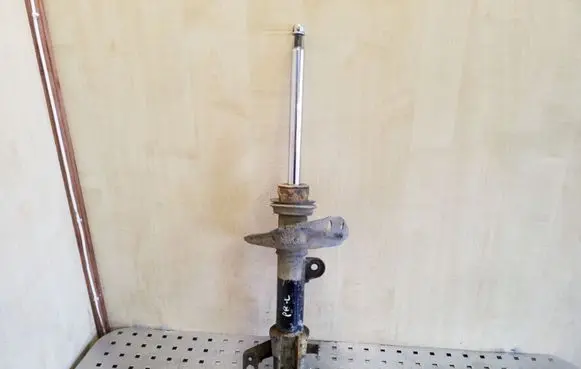 Honda CR-V Front shock absorber/damper