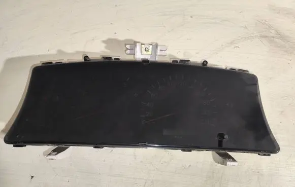 Toyota Corolla Verso E121 Speedometer (instrument cluster) 8380013150